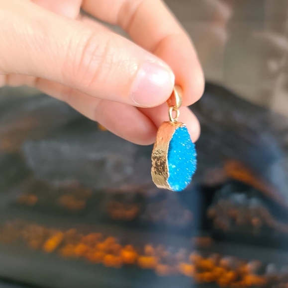 Blue Druze Agate Pendant - Picture 3 of 3